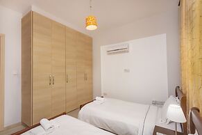 Bay View Gardens Apts with Pool by TrulyCyprus