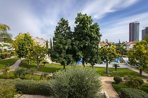 Bay View Gardens Apts with Pool by TrulyCyprus