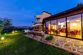 Beautiful Cozy Apt Terrace Shared Pool