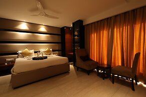 THE LATITUDE LUXURY