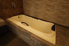 THE LATITUDE LUXURY