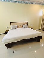 Shiv Ashray Resort