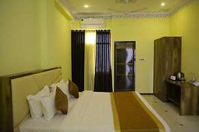 Shiv Ashray Resort