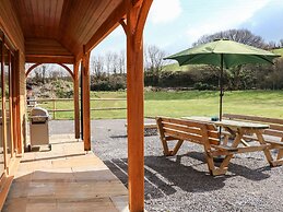 Riverside Lodge