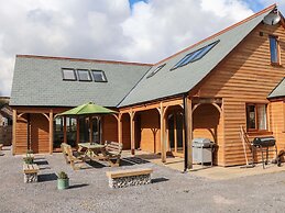 Riverside Lodge