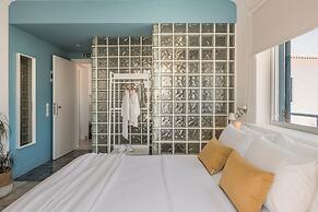 Aria Blue Suites