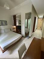 Peninsula Residents All Suite
