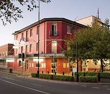 Romano's Hotel
