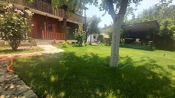 Ata Bungalows