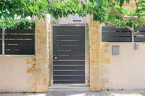 Perla Cozy Apartment near beach