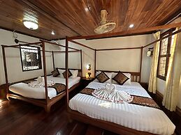 Villa Thida Mekong Riverside