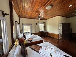 Villa Thida Mekong Riverside