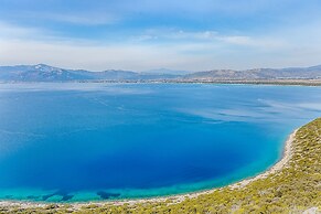 Marathon Luxury Suites - Schinias Beach