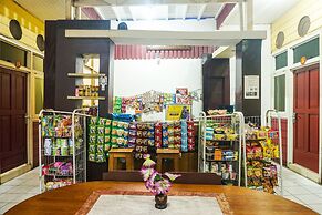 OYO Flagship 90890 Bratang Gede Residence