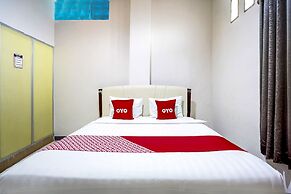OYO Flagship 90890 Bratang Gede Residence