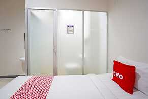 OYO Flagship 90890 Bratang Gede Residence