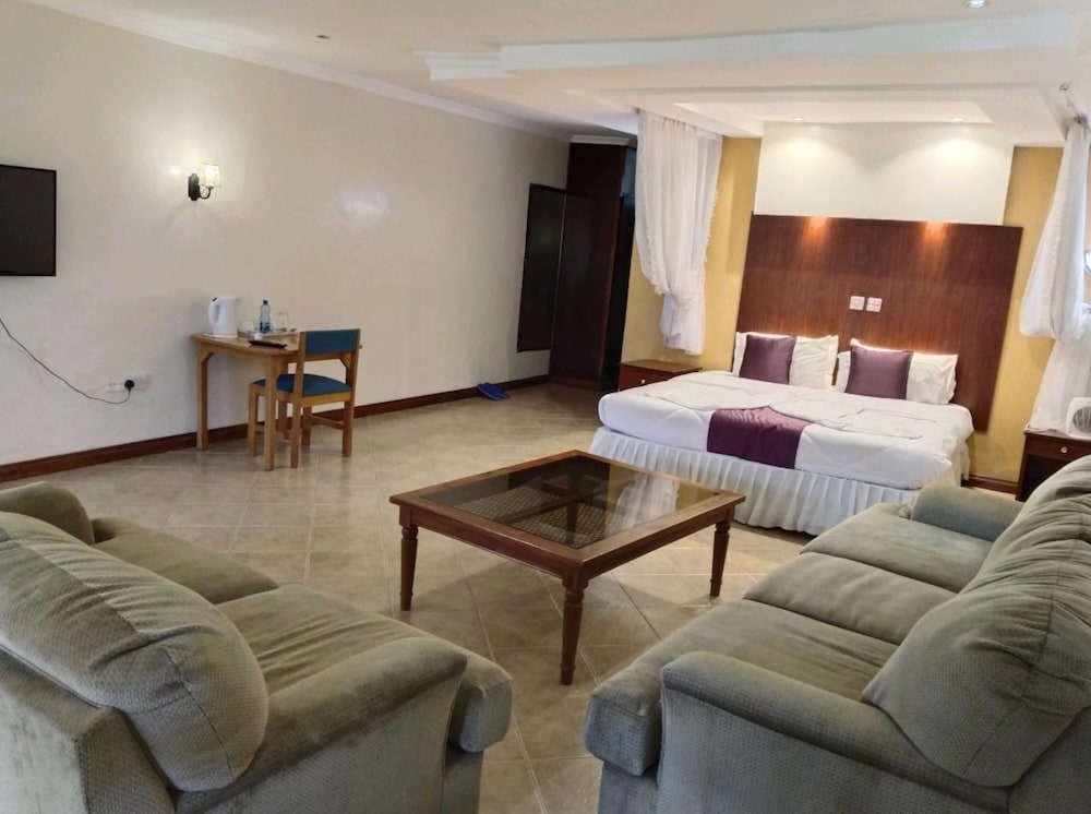 Fish Eagle Inn
