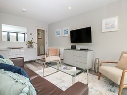 1 De Courcey House