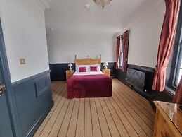 The Royal Oak Hotel