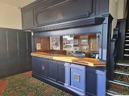 The Royal Oak Hotel
