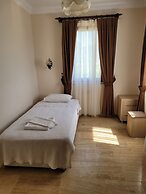 Oasis Apart Hotel