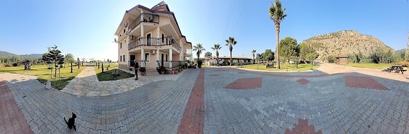 Oasis Apart Hotel