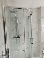 Umbrella Properties Apartment Birmingham