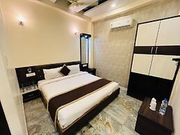 Hotel Raj Villas