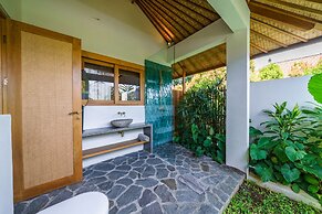 Villa Kauh - Luxury Tropical 5BR Villa