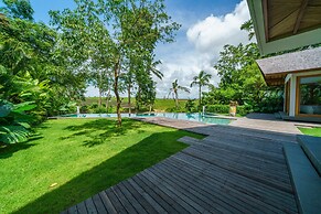 Villa Kauh - Luxury Tropical 5BR Villa