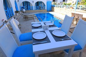 Bellapais Abbey Hotel