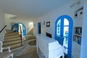 Bellapais Abbey Hotel