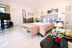 Denika's Suites