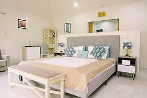 Denika's Suites