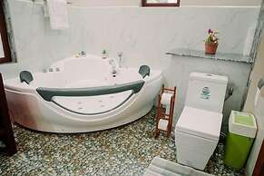 Denika's Suites