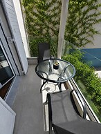 Elena SeaFront Luxury Apartments