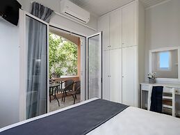 Elena SeaFront Luxury Apartments