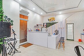 OYO 90399 Box House