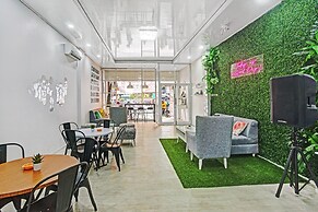 OYO 90399 Box House