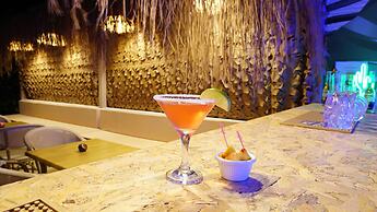 Berry Bella Hotel