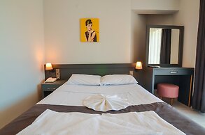 Berry Bella Hotel