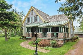 Avonlea Forest Hill Cottages