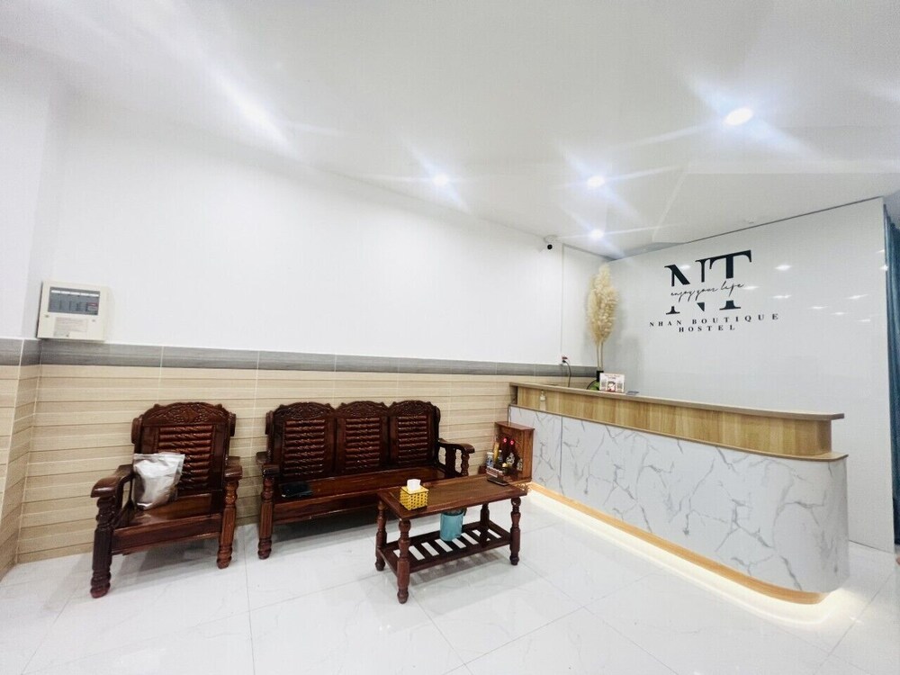 Nhan Tay Hostel