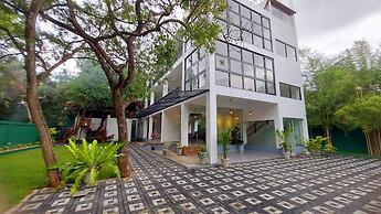 Eden Grand