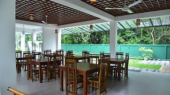 Eden Grand