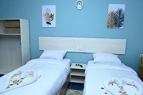 Lamera Hotel.