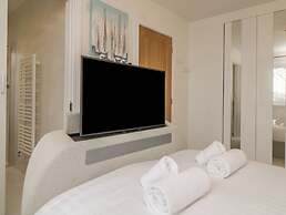 2 White Rock Court