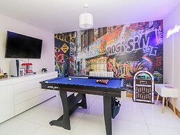 2 White Rock Court