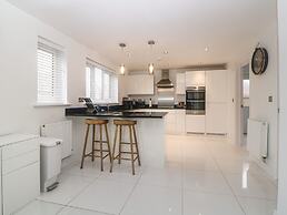 2 White Rock Court