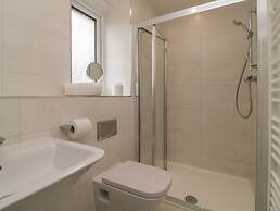 2 White Rock Court